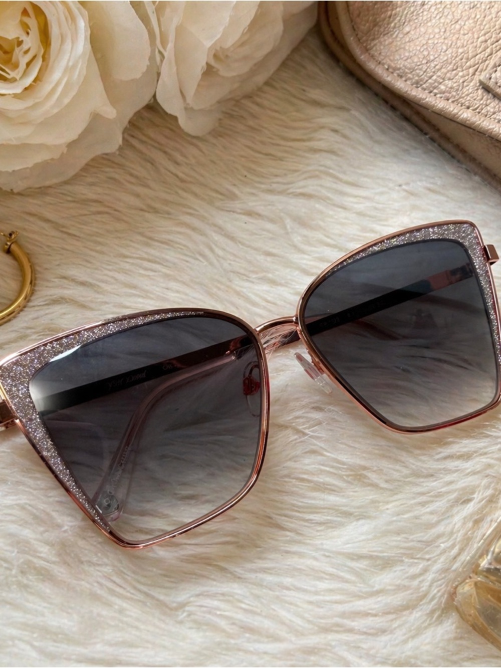 Betsey Johnson Cat Eye Sunglasses Pink Rose Gold Glitter Frame Ombre Lens Y2K